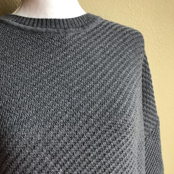 Diarte garmentory knit crop sweater - Picture 2 of 6